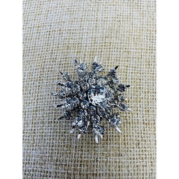 VTG Faceted Rhinestone Brooch Pin‎ Statement Silver Tone Star Burst Atomic Style - Picture 3 of 12